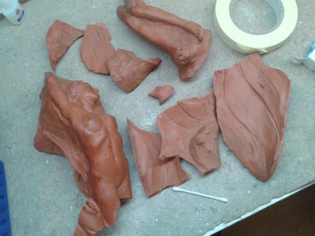 terre cuite cassée en 10 morceaux